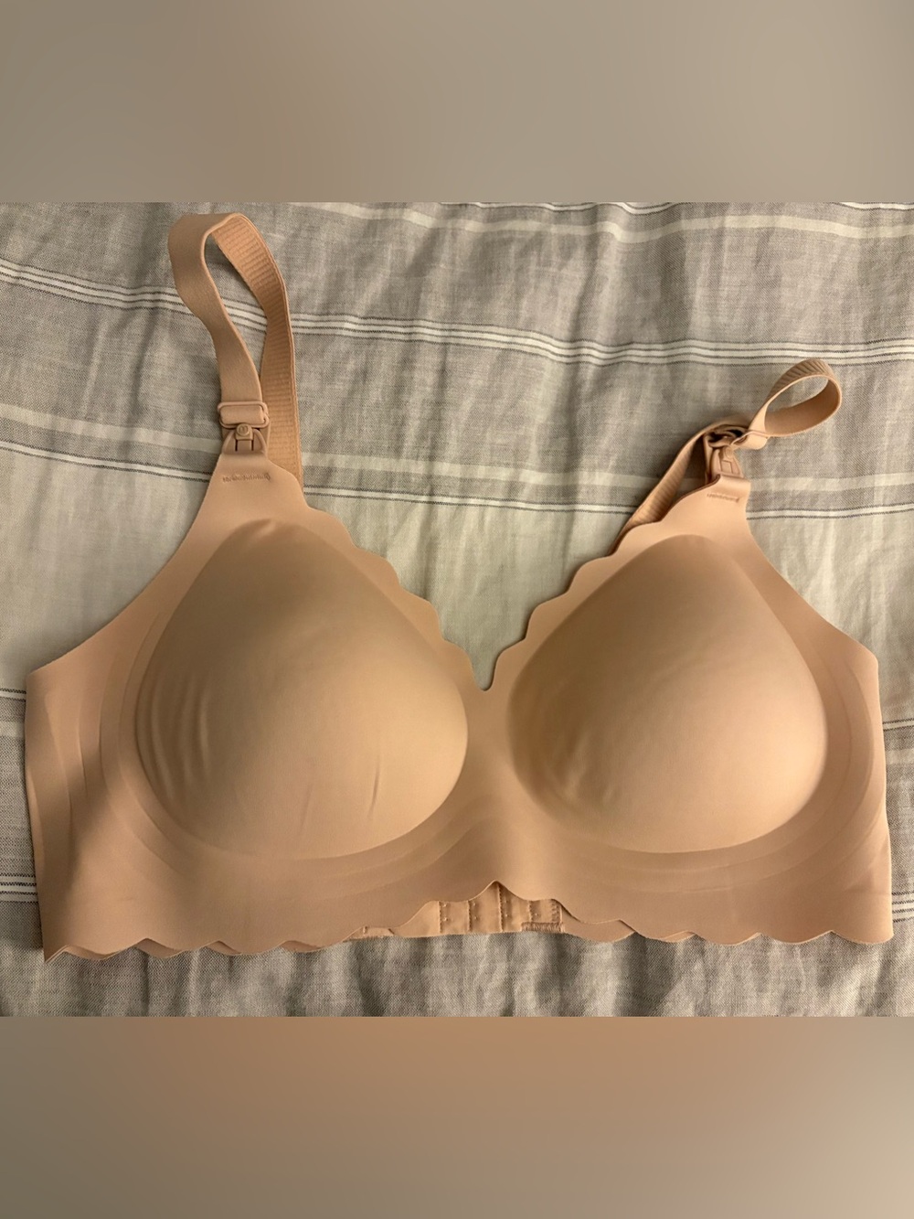 Momcozy Jelly Strip Seamless Nursing Bra Medium Beige